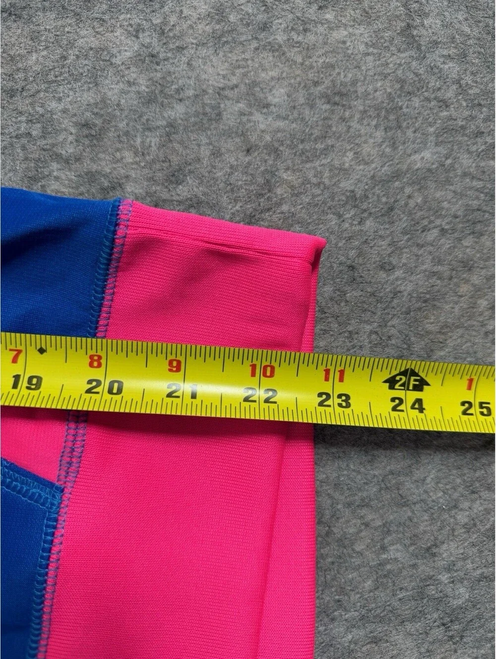 Nike Girls Size L Therma Fit Hoodie pullover Sweatshirt Blue/Pink